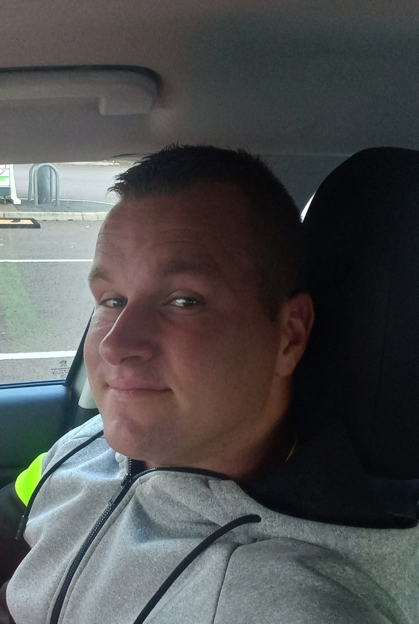 Profil de Elion, 27 ans, Sex à Maulusmuehle