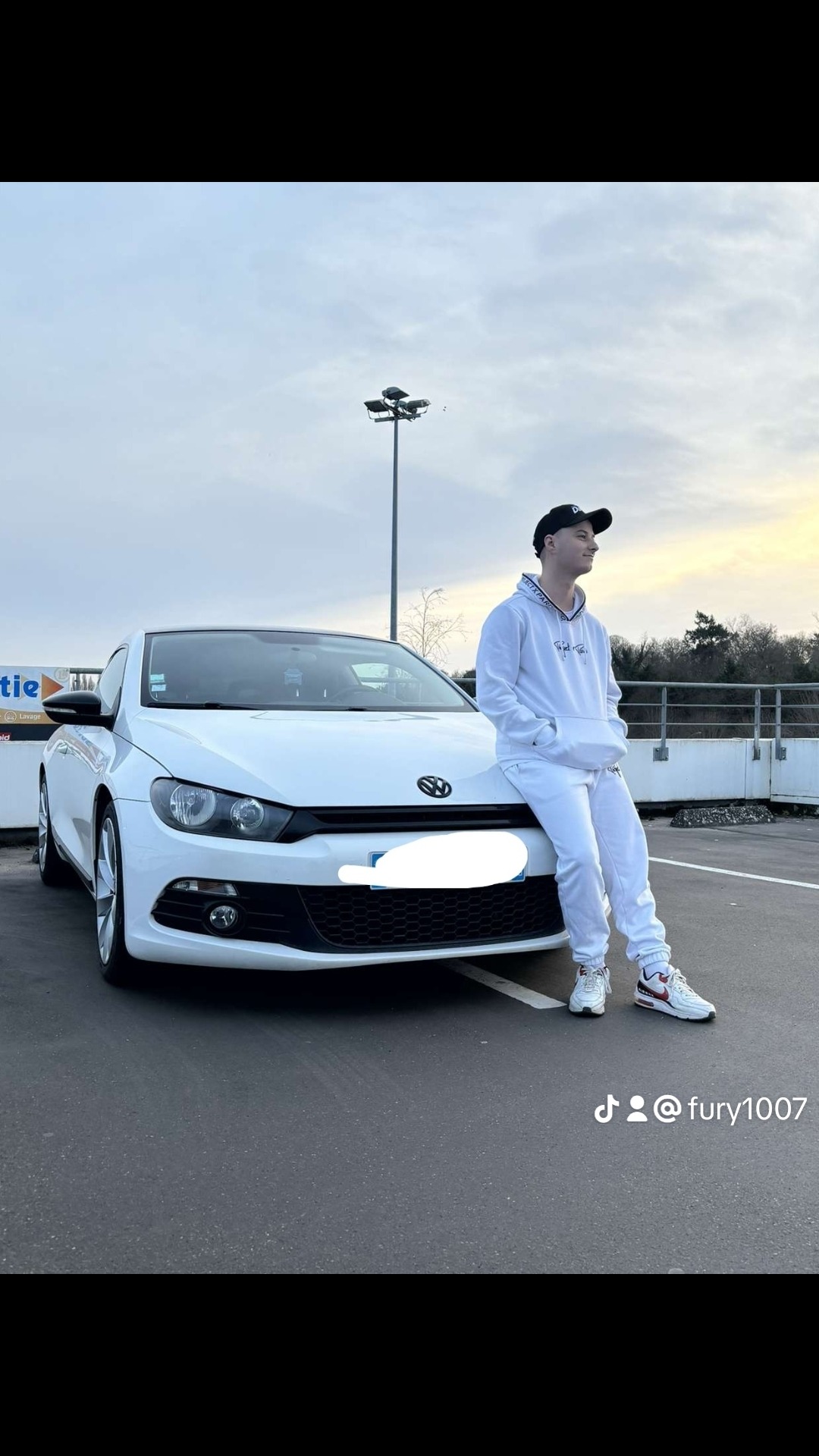 Profil de Niel, 23 ans, Sex à Oberschlinder