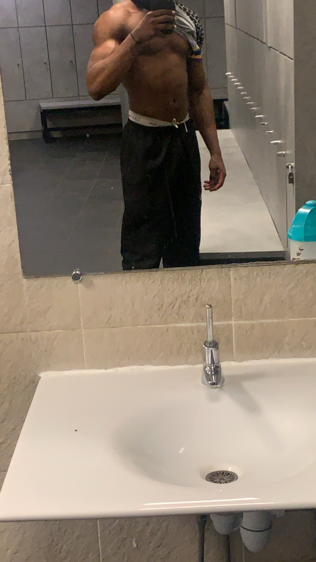 Profil de Djelan, 22 ans, Sex à Schwebsingen